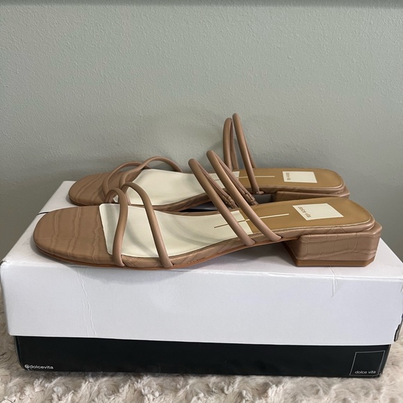 Dolce Vita Shoes - Dolce Vita Haize Women's Tan Strappy Sandals 9.5 NEW